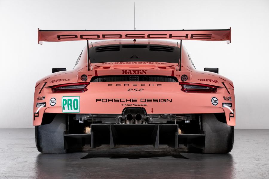  Porsche 911 RSR (991) 2018 года  (фото 9 из 13)